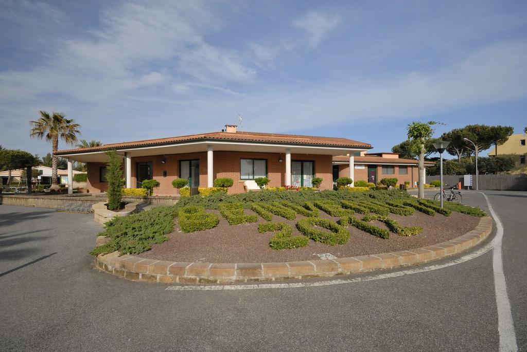 La Cecinella Apartments Marina di Cecina Exteriör bild